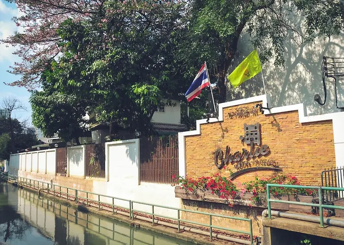 Hotel Charlie House Pin Klao 3*